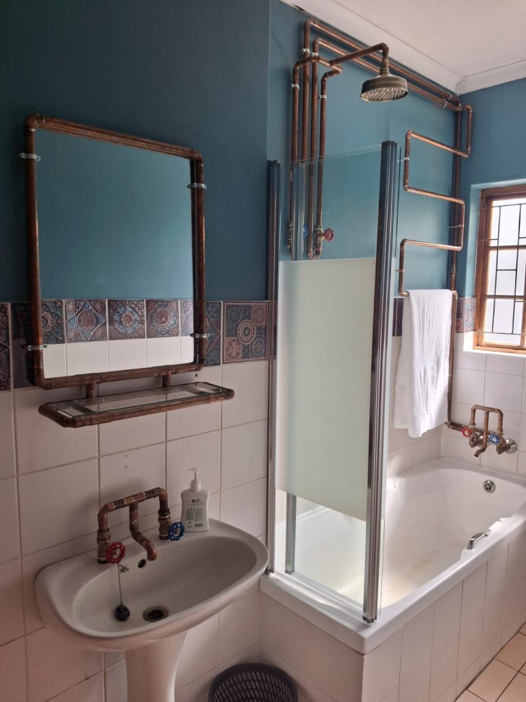 The Drift-in Bathroom